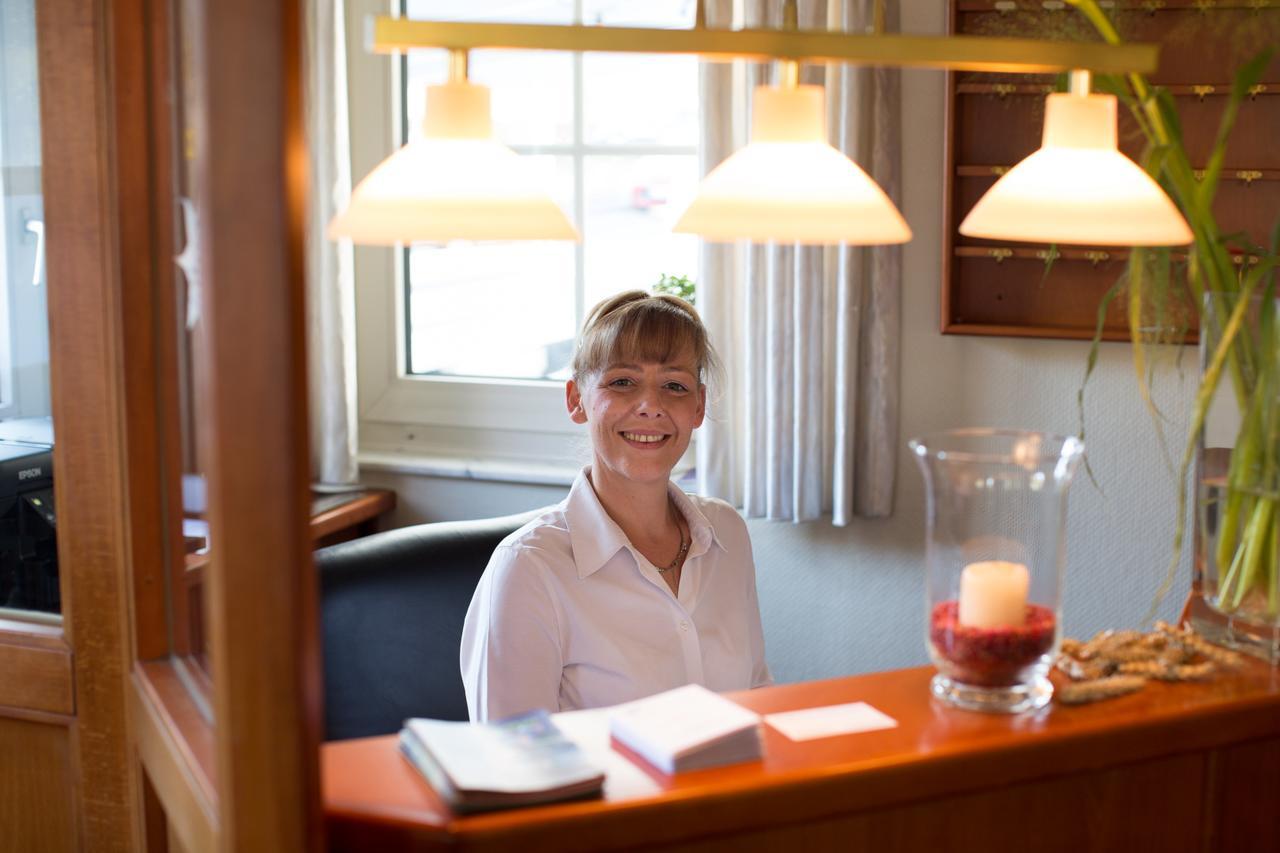 Hotel Schewe ลือเนอ ภายนอก รูปภาพ